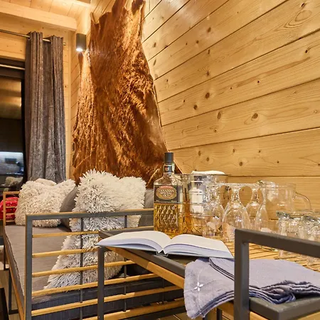 Luxe Timber & Pet Retreat By Interhome *
