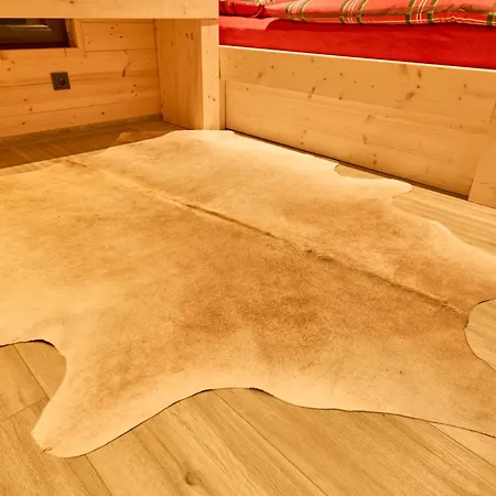 Luxe Timber & Pet Retreat By Interhome *