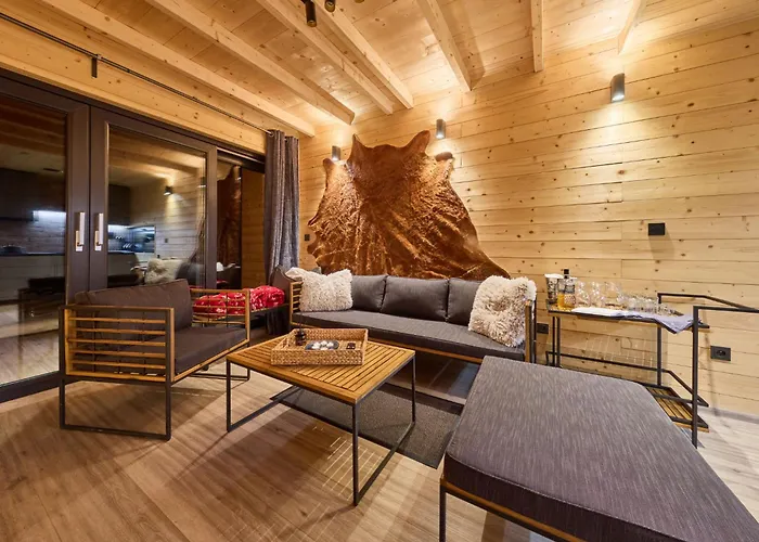 Luxe Timber & Pet Retreat By Interhome