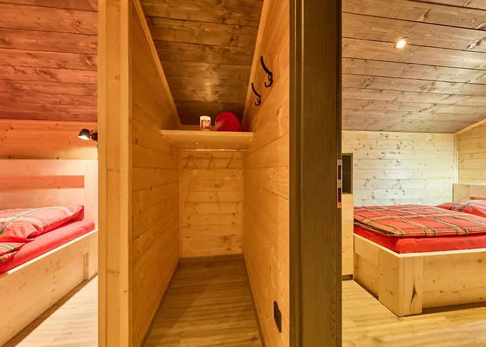 Luxe Timber & Pet Retreat By Interhome *