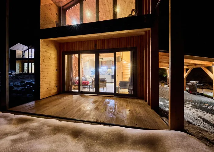 Chalet Luxe Timber & Pet Retreat By Interhome *