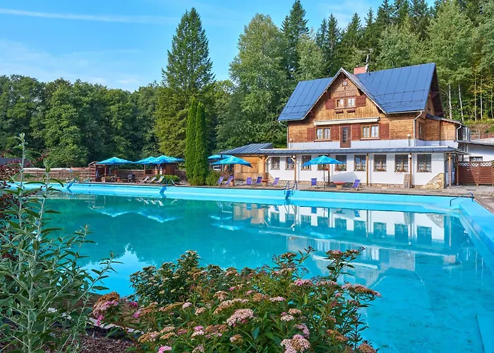 Chalet Luxe Timber & Pet Retreat By Interhome *